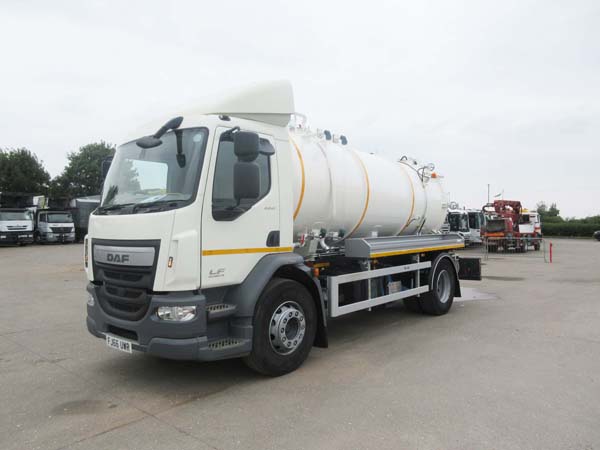 REF 21 - 2016 DAF Euro 6 with New 2200 gallon Vacuum tanker for sale  